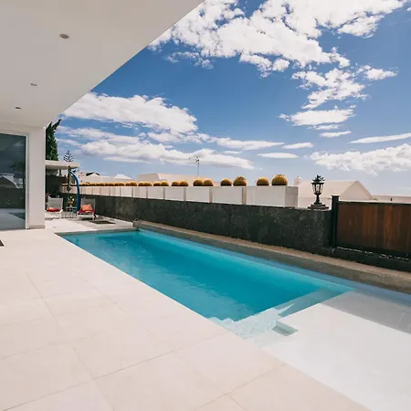 Omara Villa Puerto del Carmen (Lanzarote)