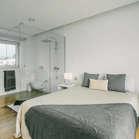 Vv Omara By Hh * 卡门港