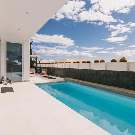 别墅 Vv Omara By Hh